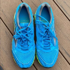 Mizuno Waves Inspire 9